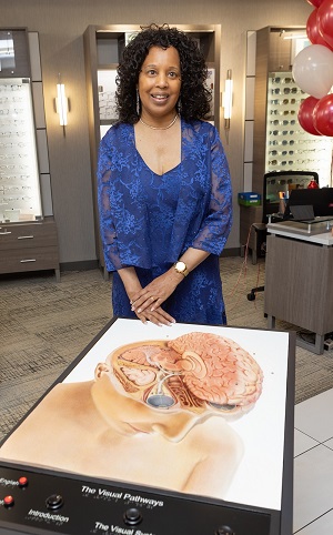 Janet LaBreck experiencing Tactile Image